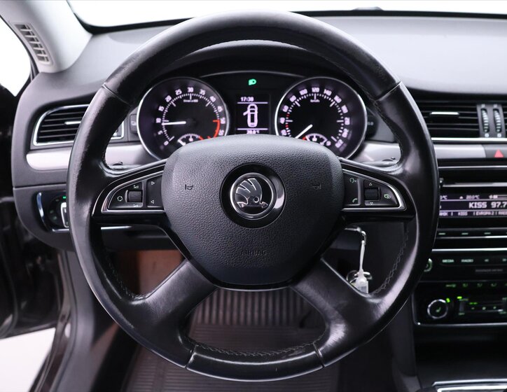 Škoda Superb Kombi 2,0 l 103 kw