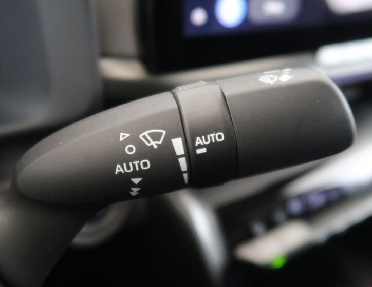 Toyota C-HR SUV 2,0 l 112 kw