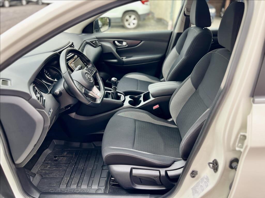 Nissan Qashqai SUV / Terénní 1,5 l 85 kw