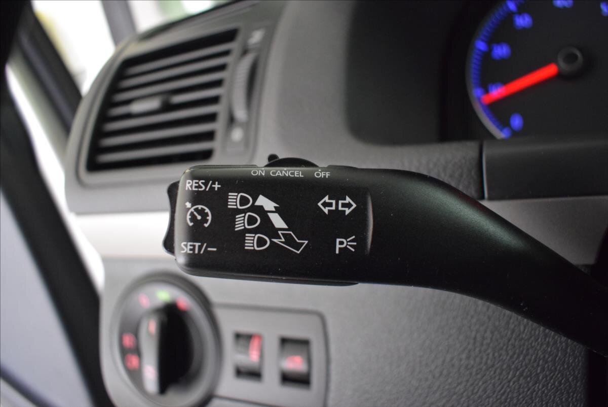 Volkswagen Touran MPV 1,4 l 103 kw