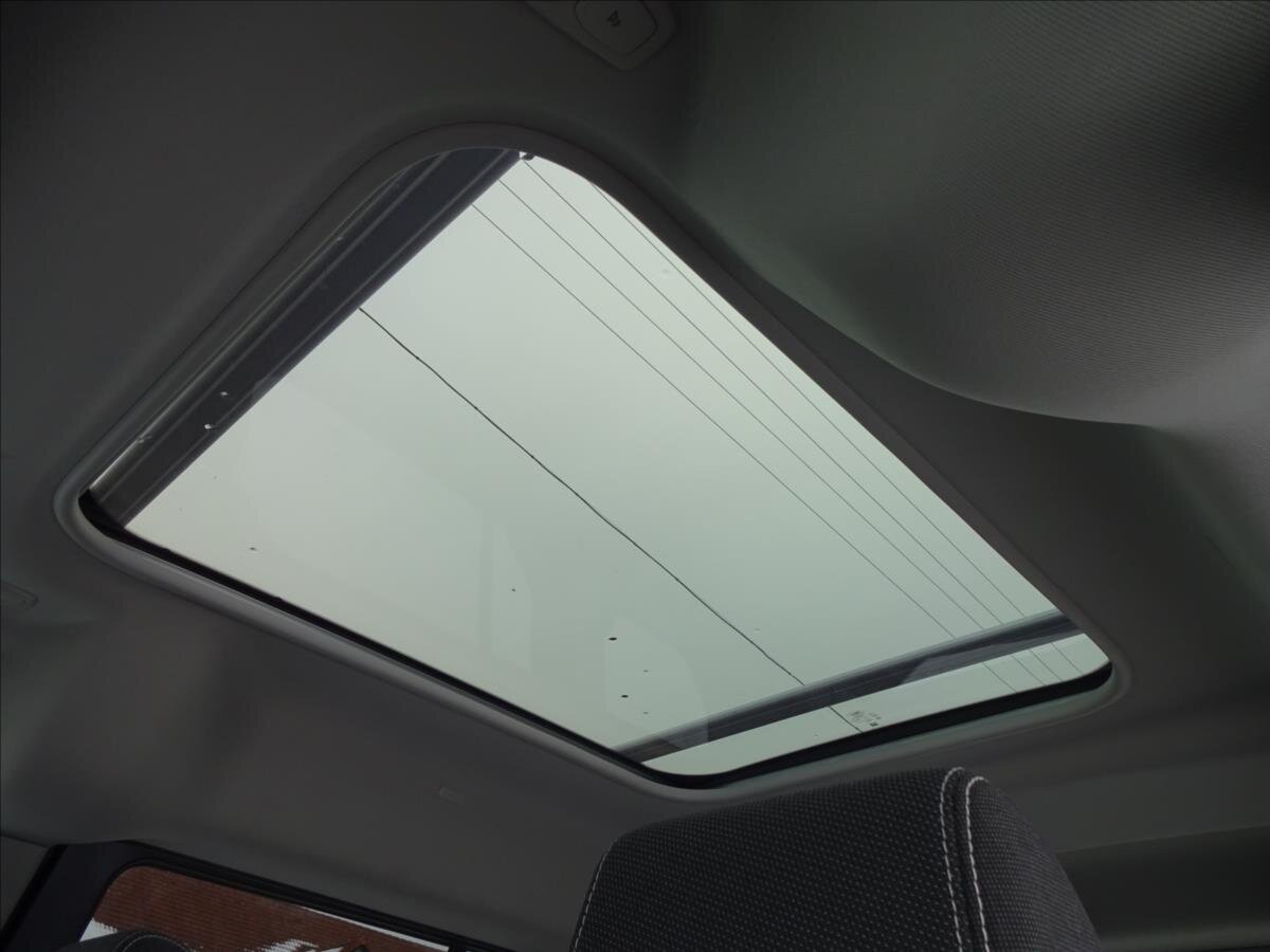 Ford Tourneo Connect MPV 998,0 74 kw