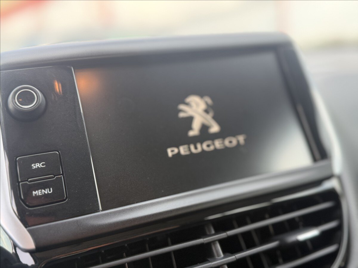 Peugeot 2008 SUV / Terénní 1,2 l 61 kw