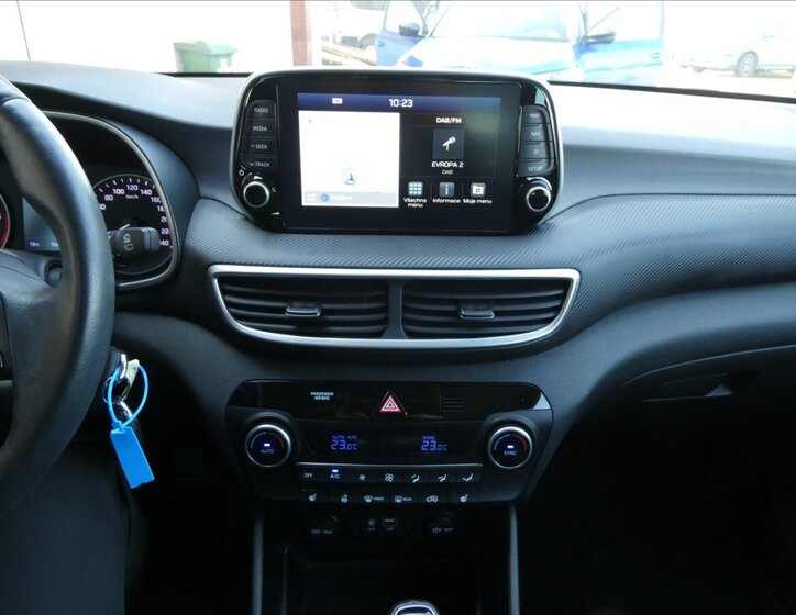 Hyundai Tucson SUV / Terénní 1,6 l 85 kw