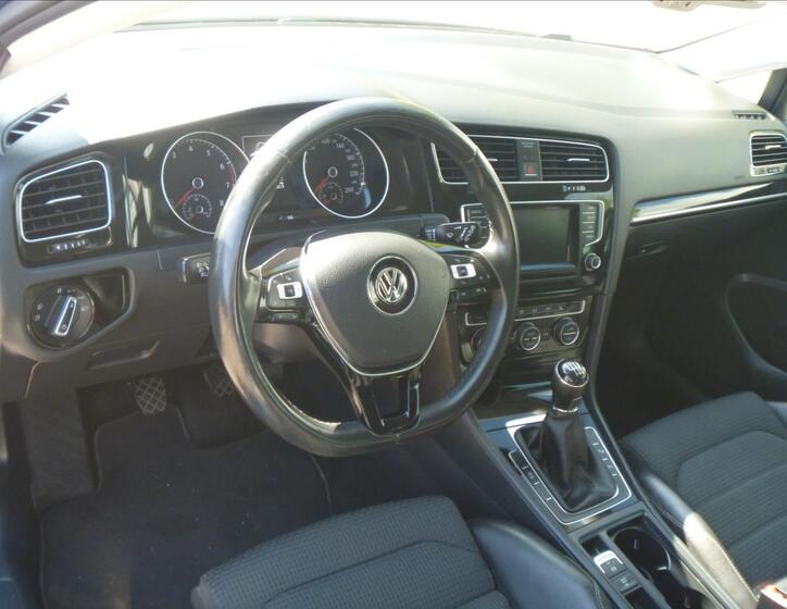 Volkswagen Golf 13