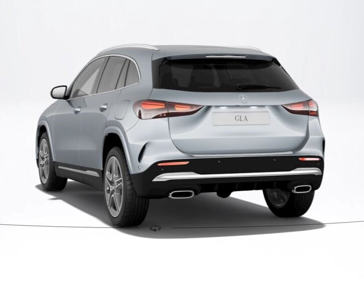 Mercedes-Benz GLA SUV / Terénní 1,3 l 110 kw