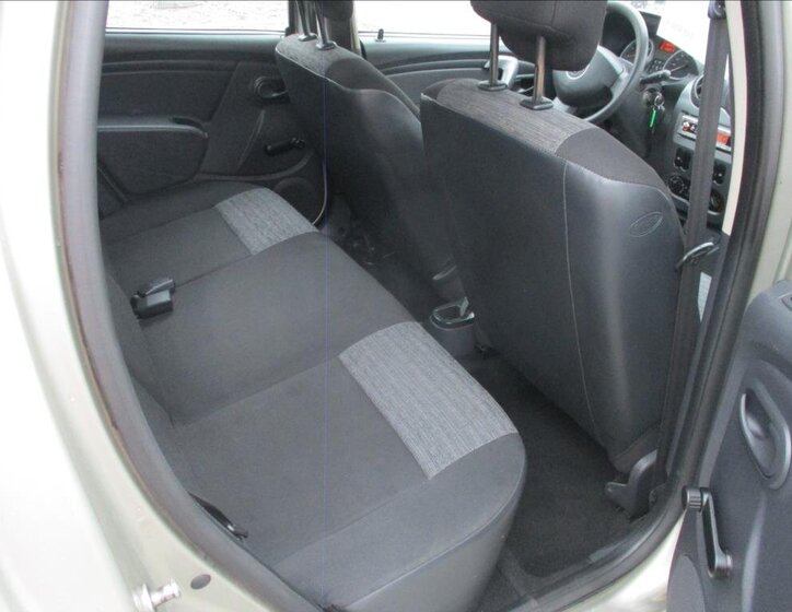 Dacia Duster SUV 1,6 l 77 kw