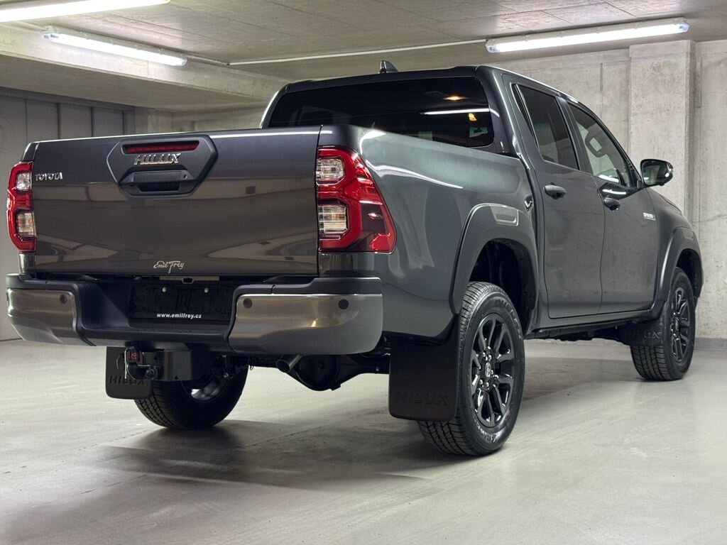 Toyota Hilux Pick-up 2,8 l 150 kw