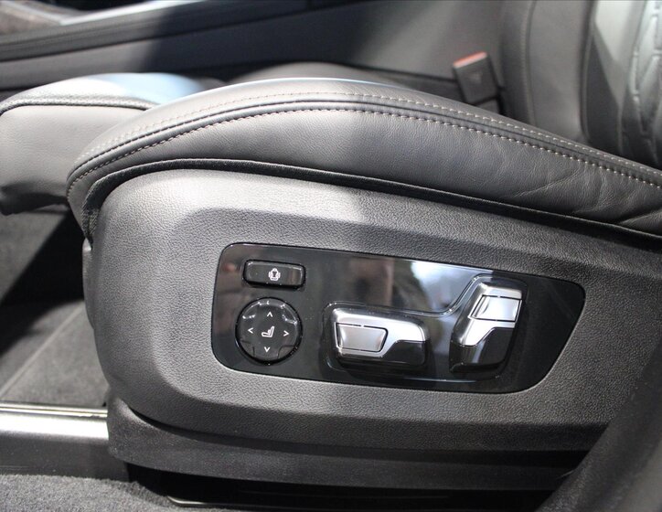 BMW X7 SUV 3,0 l 250 kw