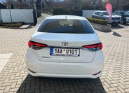 Toyota Corolla Sedan / Limuzína 1,5 l 92 kw