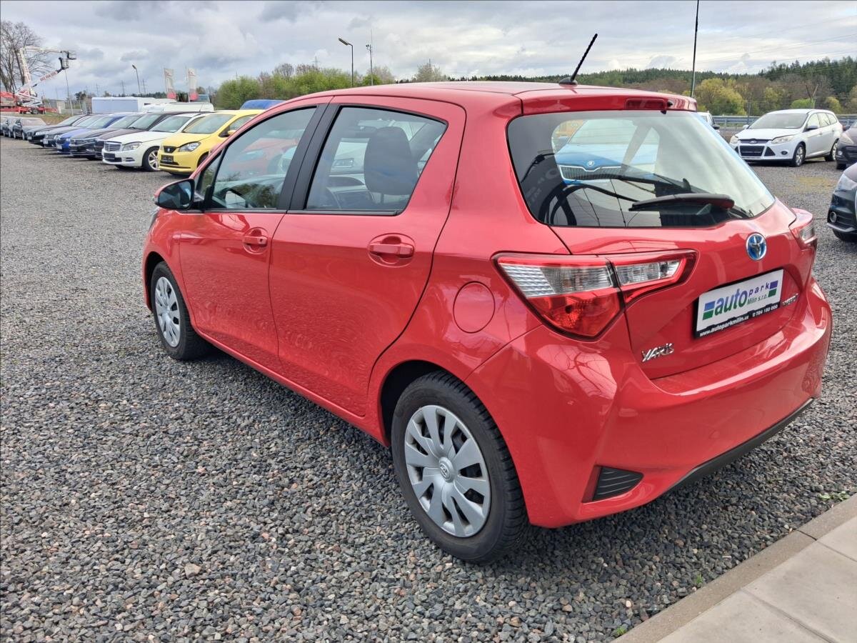 Toyota Yaris Kombi 1,5 l 54 kw
