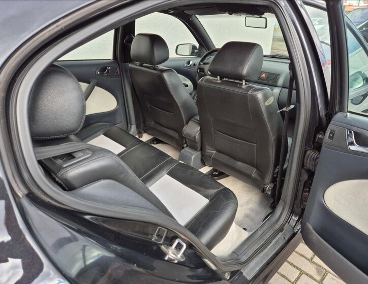 Škoda Octavia Sedan / Limuzína 1,8 l 132 kw