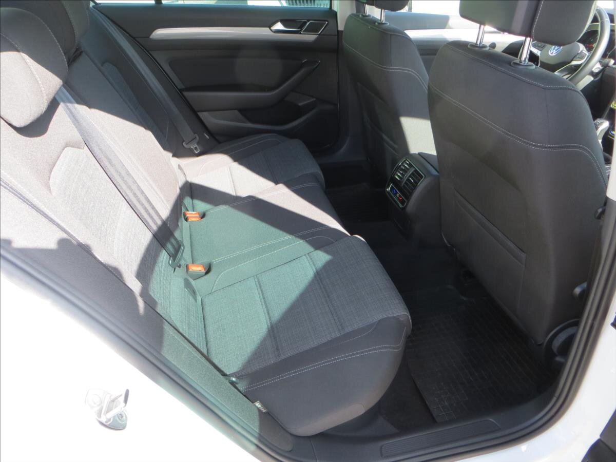 Volkswagen Passat Liftback 1,5 l 110 kw