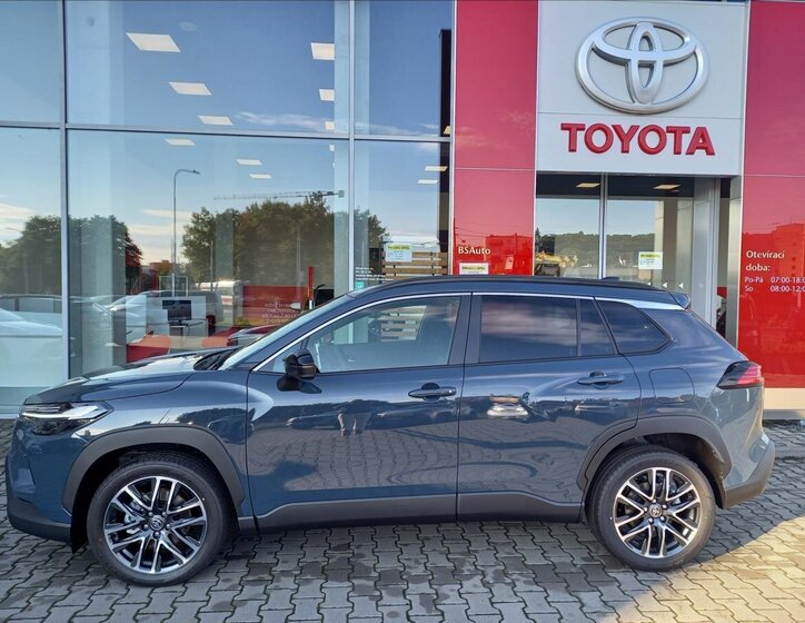Toyota Corolla Cross SUV 1,8 l 70 kw