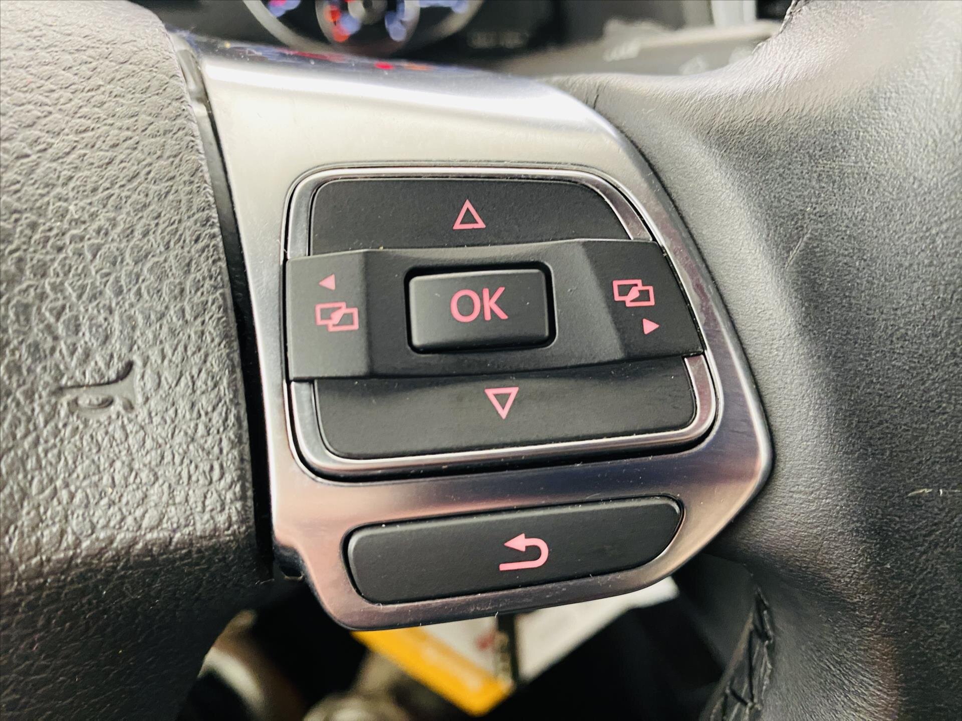 Volkswagen Tiguan SUV 2,0 l 103 kw