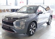 Mitsubishi Outlander SUV / Terénní 2,4 l 225 kw