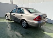 Mercedes-Benz Třídy C Sedan 1,8 l 105 kw