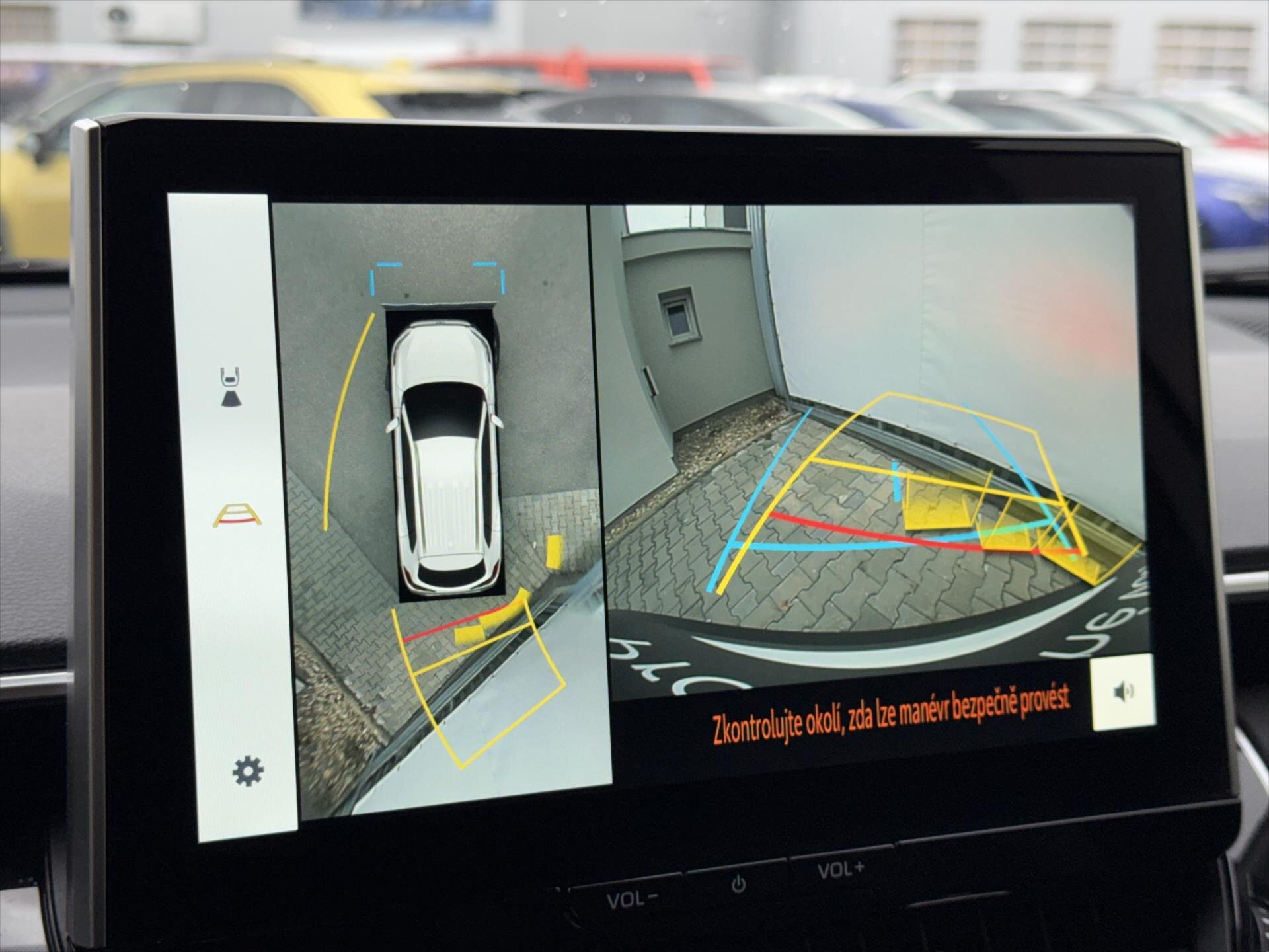 Toyota Corolla Cross SUV / Terénní 2,0 l 112 kw