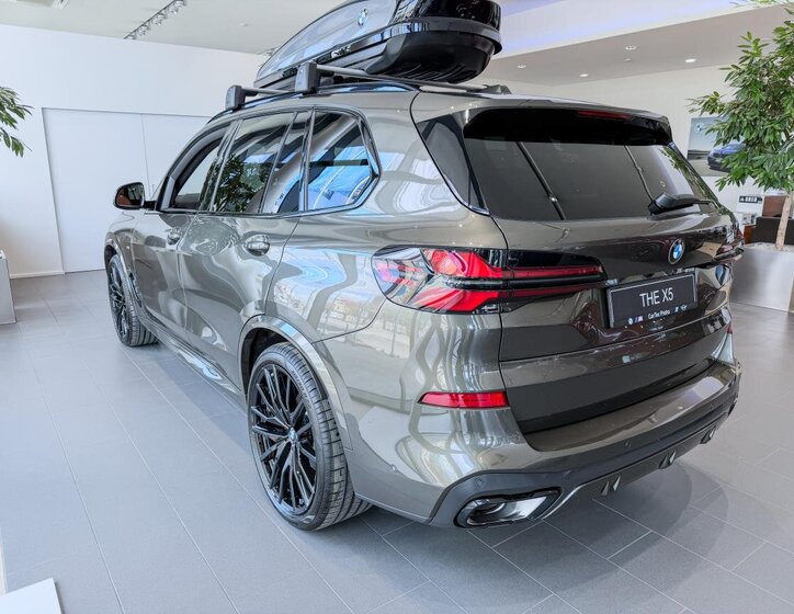 BMW X5 SUV / Terénní 3,0 l 259 kw
