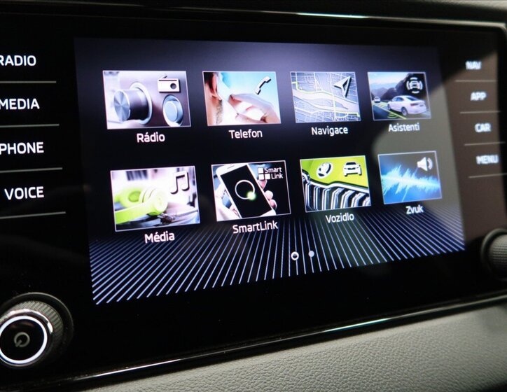 Škoda Karoq SUV 1,5 l 110 kw