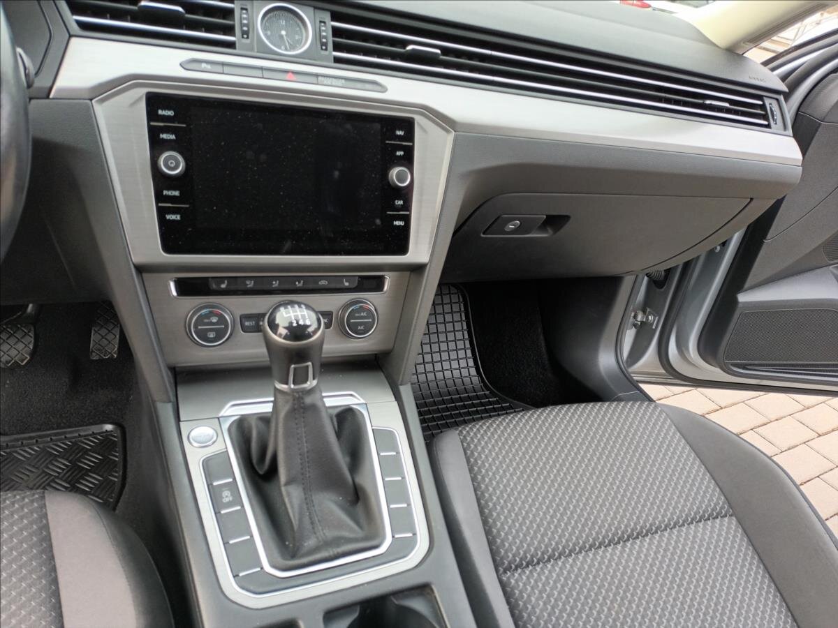 Volkswagen Passat Kombi 2,0 l 110 kw