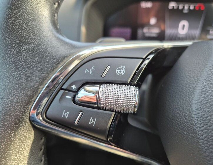 Škoda Karoq SUV 1,5 l 110 kw