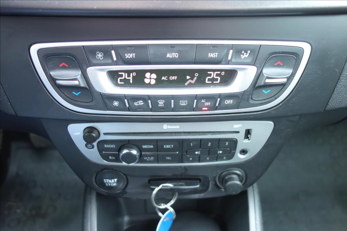 Renault Fluence Sedan / Limuzína 1,6 l 82 kw