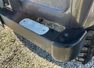 Land Rover Defender 19