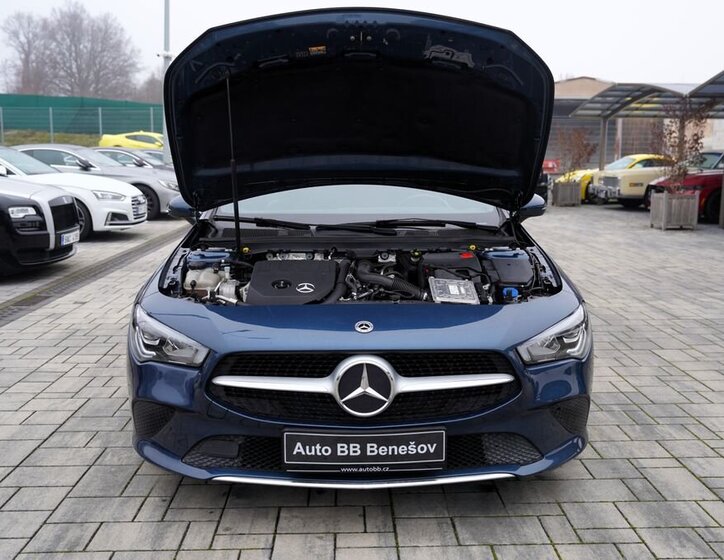 Mercedes-Benz CLA 9