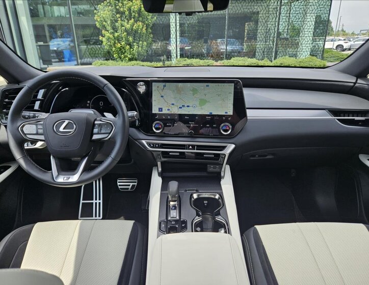 Lexus RX 500h SUV / Terénní 2,4 l 273 kw