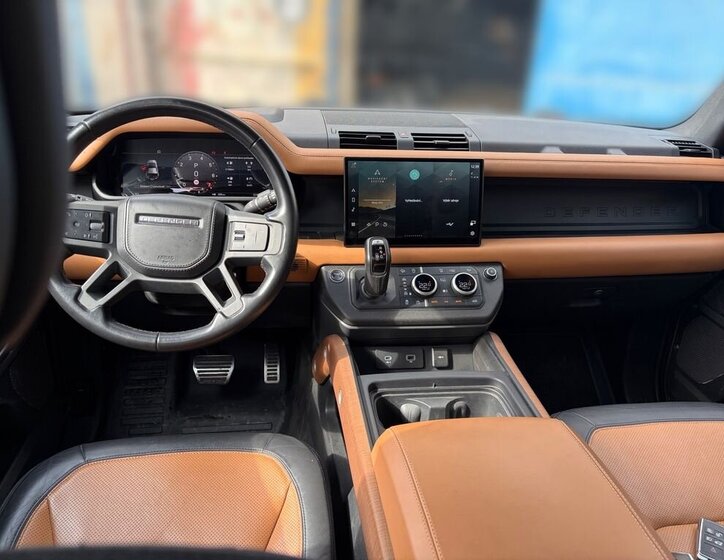 Land Rover Defender SUV / Terénní 3,0 l 294 kw