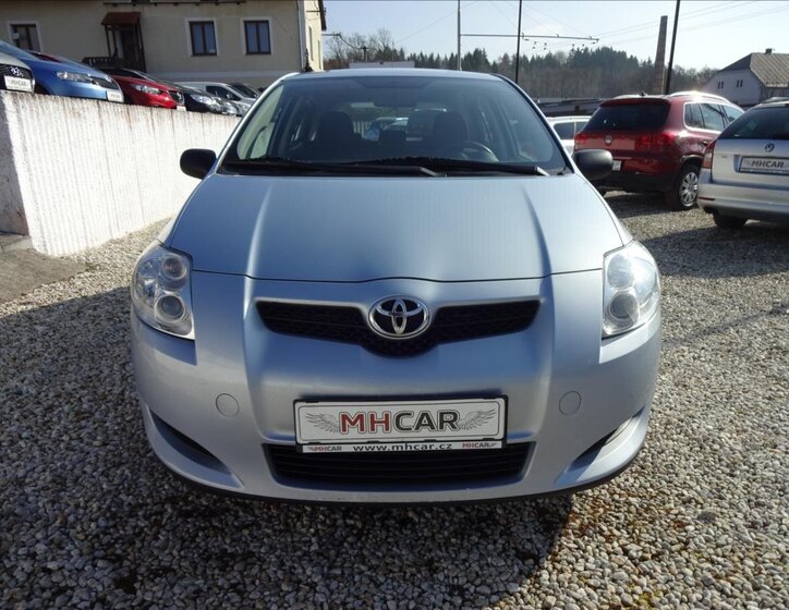 Toyota Auris Hatchback 1,3 l 74 kw