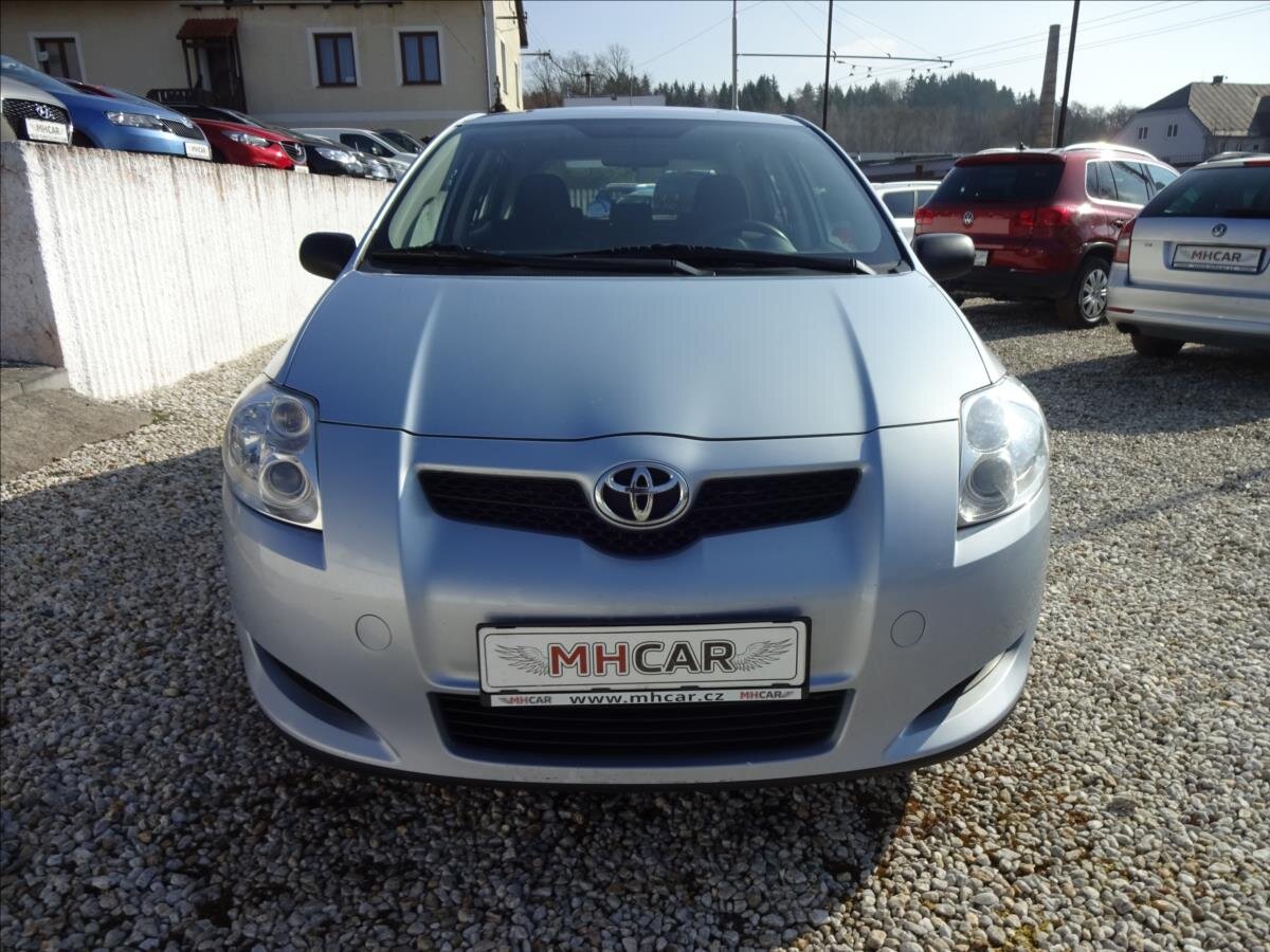 Toyota Auris Hatchback 1,3 l 74 kw