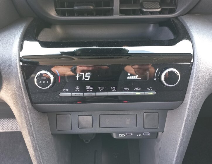 Toyota Yaris Cross 18