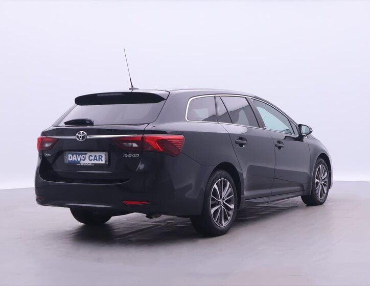 Toyota Avensis Kombi 2,0 l 105 kw