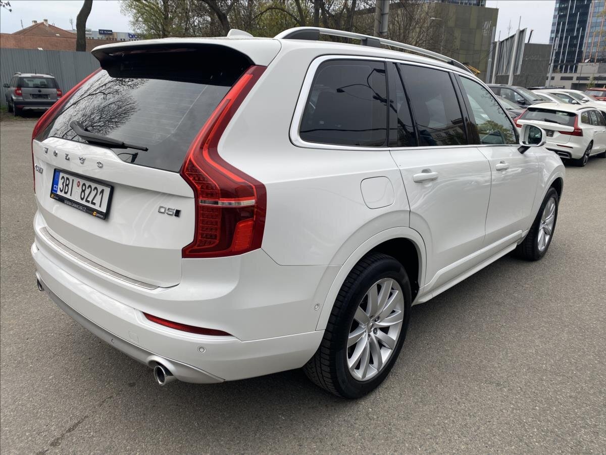 Volvo XC90 SUV / Terénní 2,0 l 173 kw