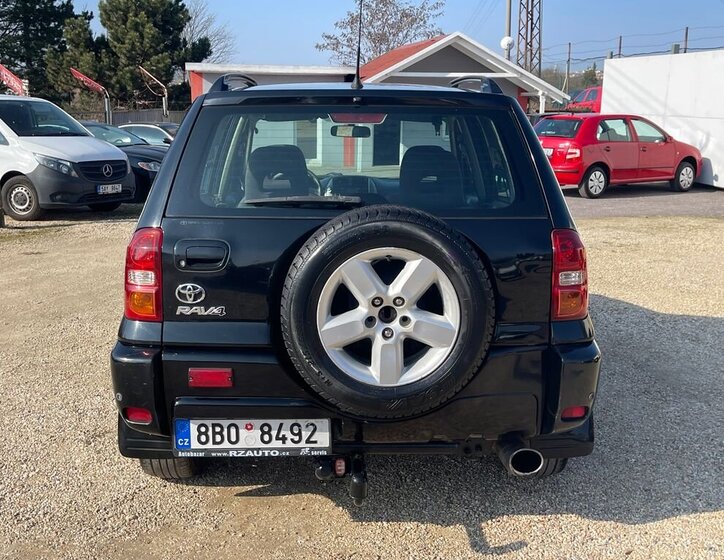 Toyota RAV4 SUV / Terénní 2,0 l 85 kw