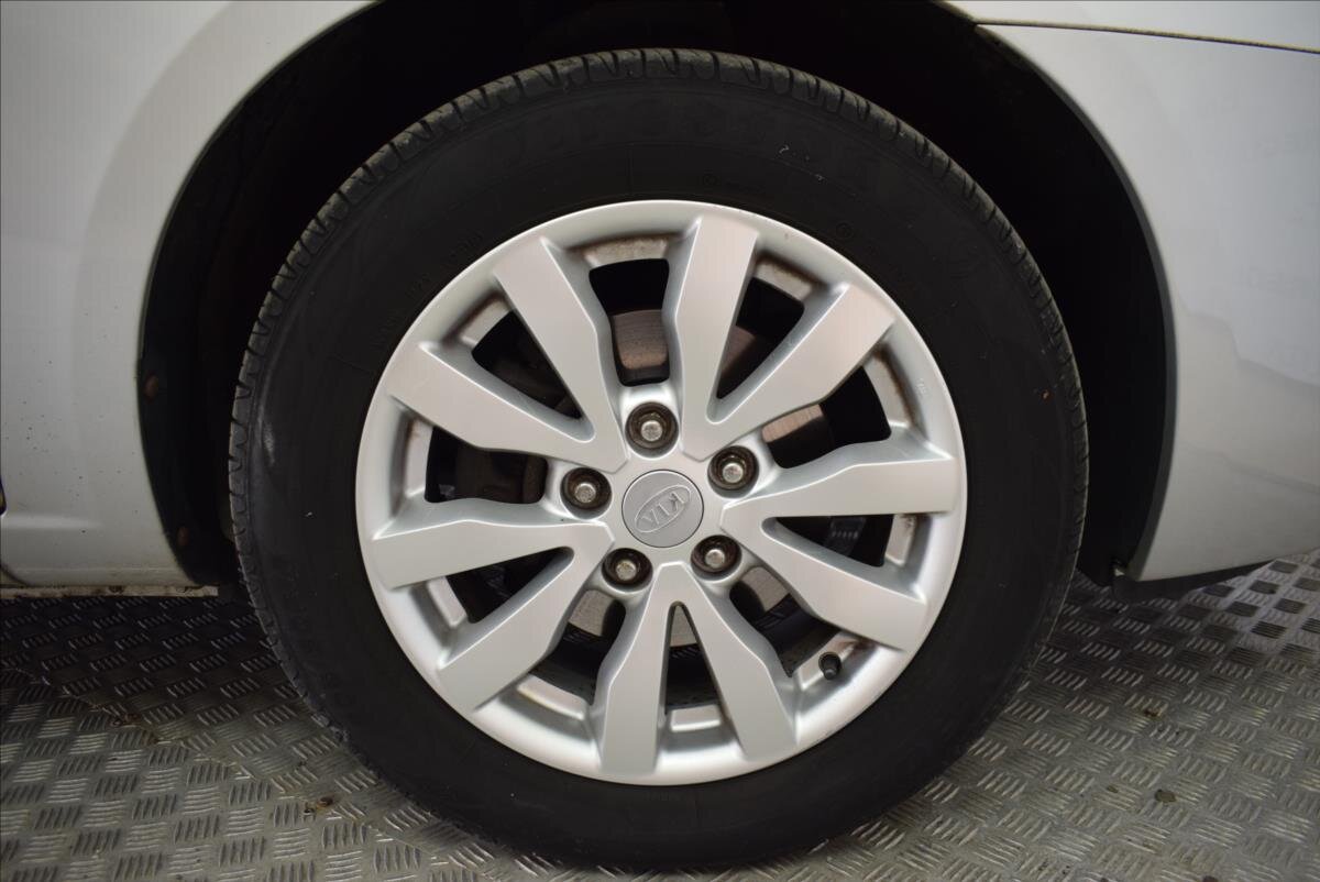 KIA Carens MPV 1,6 l 94 kw