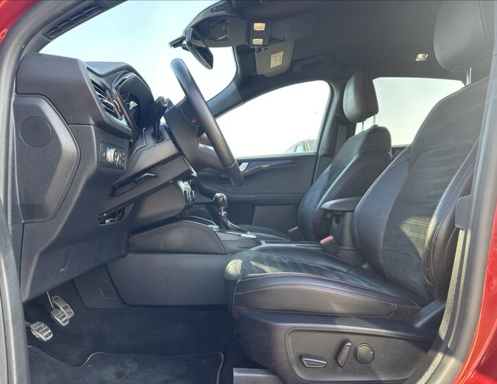 Ford Kuga SUV / Terénní 1,5 l 110 kw