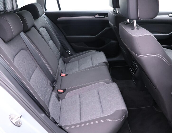 Volkswagen Passat Kombi 2,0 l 110 kw