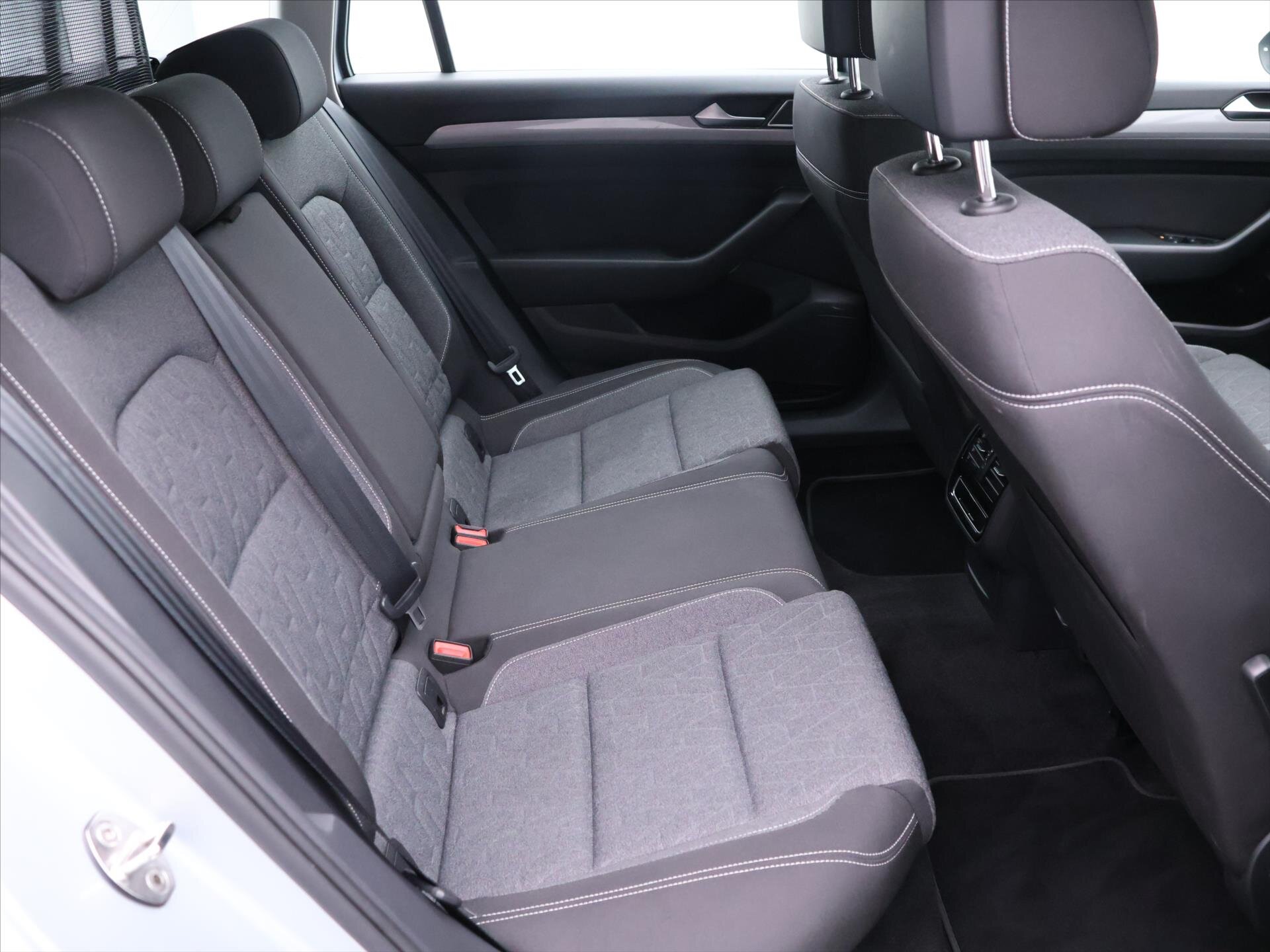 Volkswagen Passat Kombi 2,0 l 110 kw