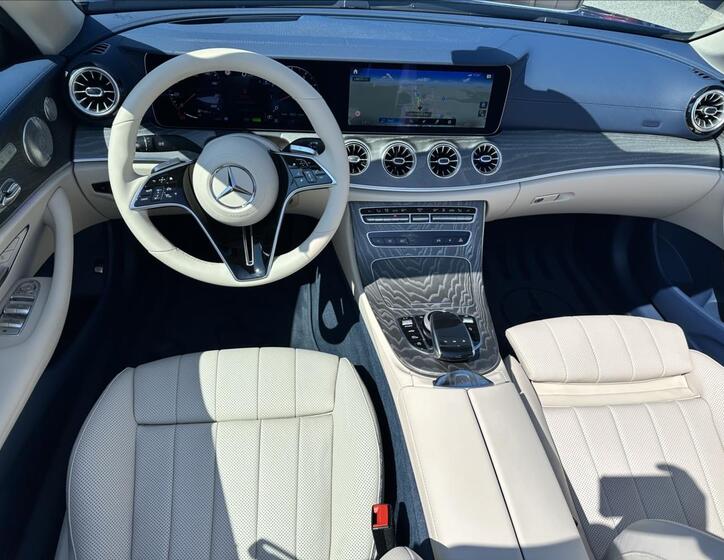 Mercedes-Benz Třídy E 9