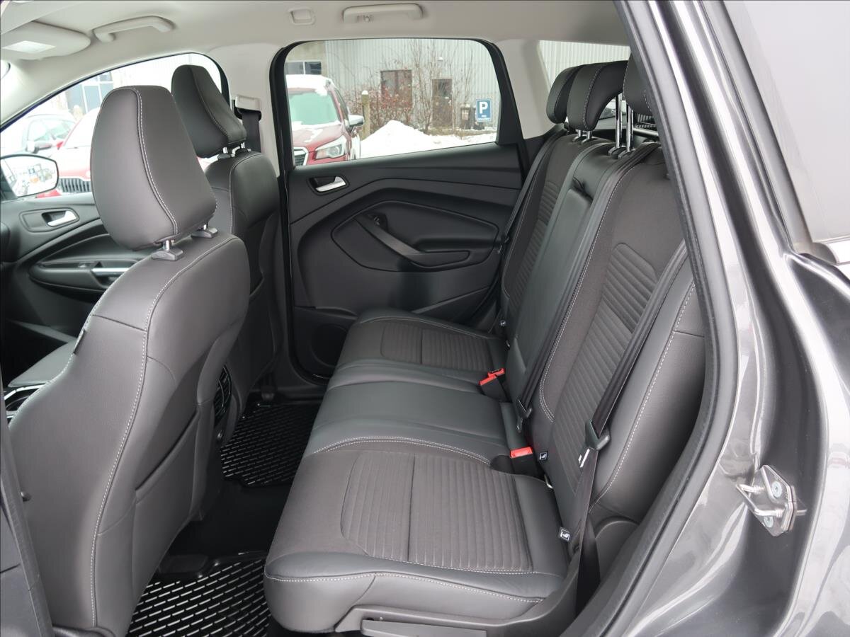 Ford Kuga SUV 1,5 l 110 kw