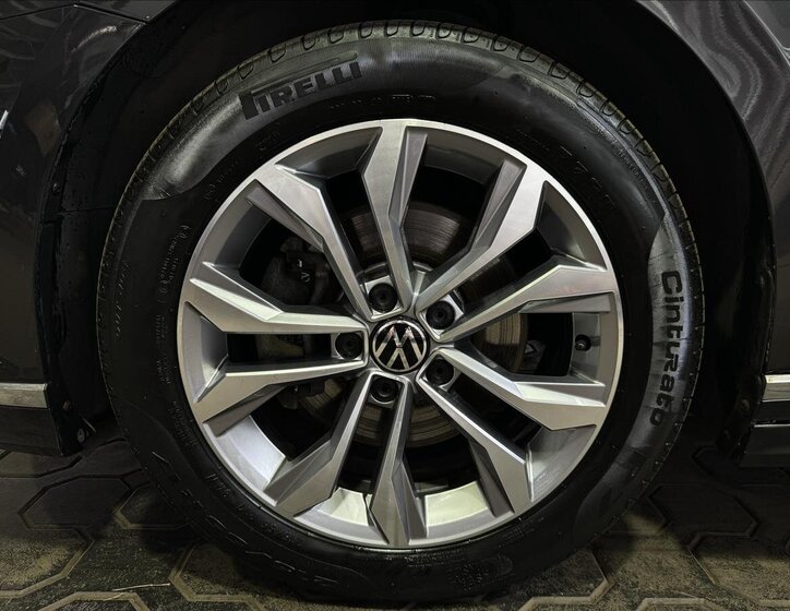 Volkswagen Passat Kombi 2,0 l 147 kw