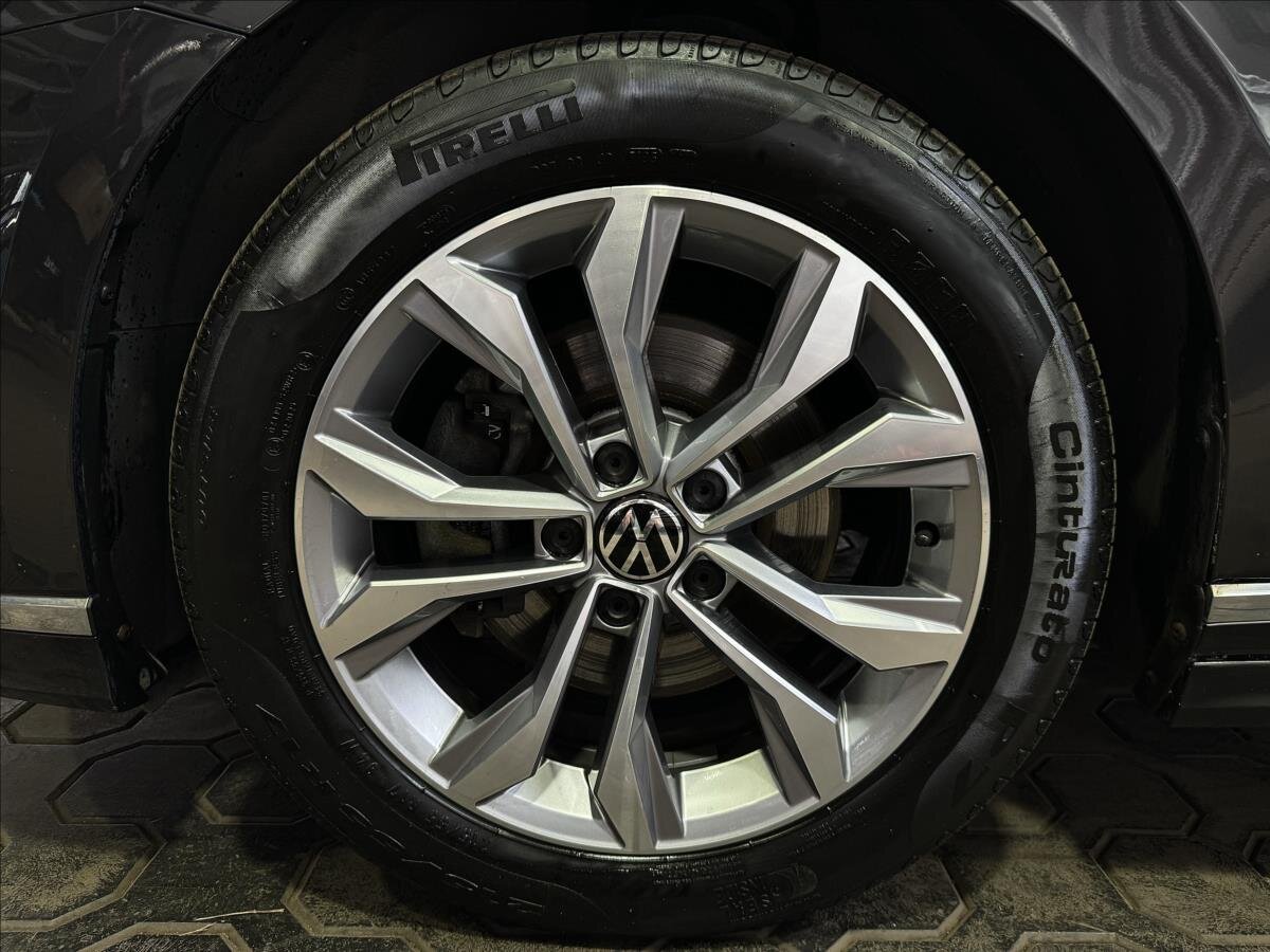 Volkswagen Passat Kombi 2,0 l 147 kw