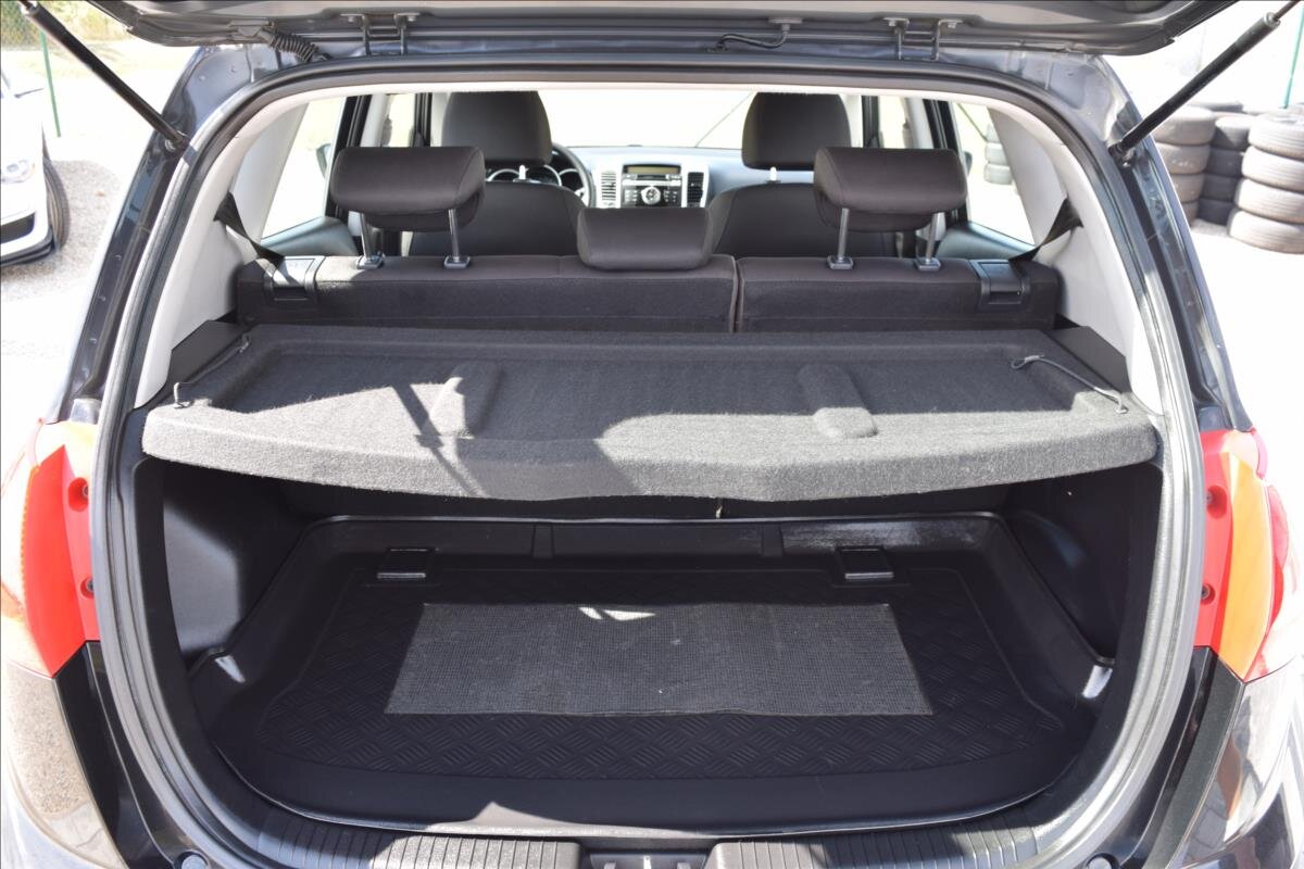 KIA Venga Kombi 1,4 l 66 kw