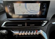 Peugeot 5008 SUV 1,5 l 96 kw