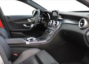 Mercedes-Benz Třídy C Sedan / Limuzína 3,0 l 270 kw