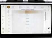 Land Rover Defender 27