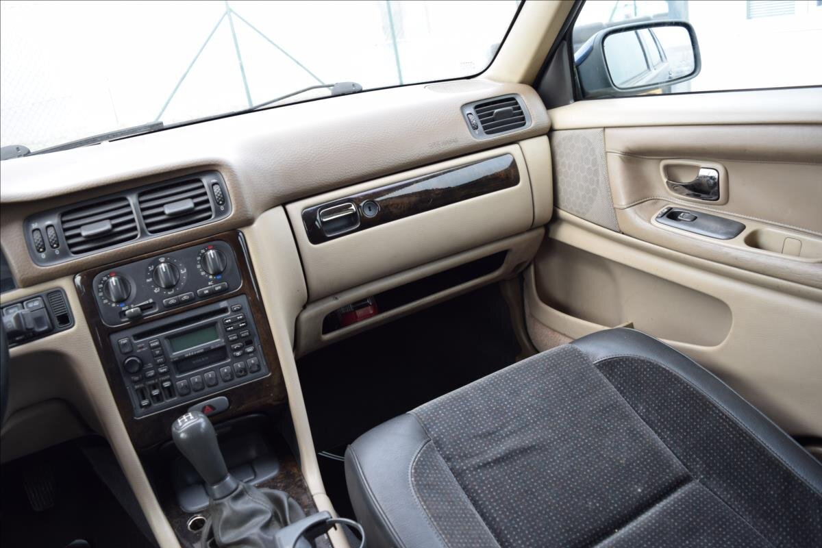 Volvo V70 Kombi 2,5 l 103 kw