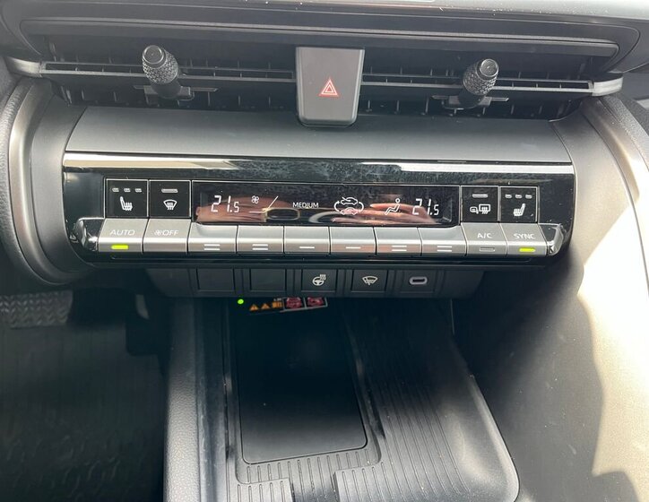 Toyota C-HR SUV / Terénní 2,0 l 112 kw